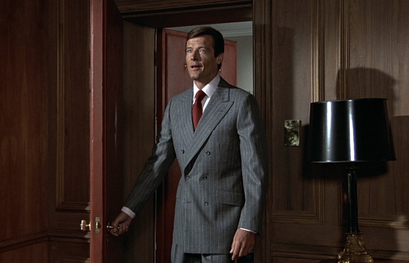 MrVintage pl 5 niezapomnianych stylizacji Rogera Moore'a z Bonda Garnitur flanelowy 1