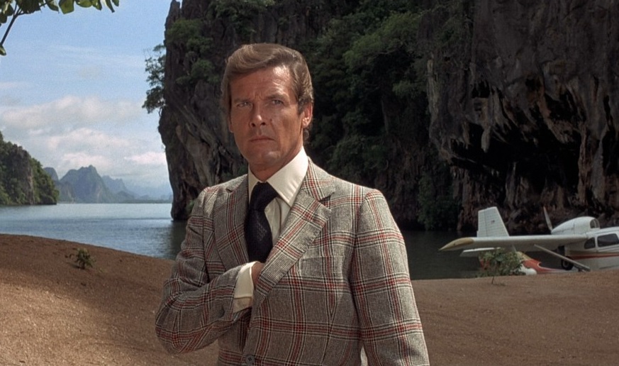 MrVintage pl 5 niezapomnianych stylizacji Rogera Moore'a z Bonda Marynarka w kratę 2
